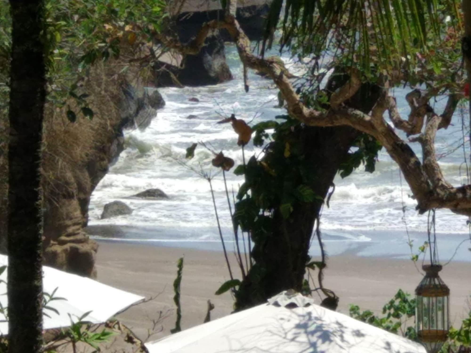 Gajah Mina Beach Resort Selemadeg  Extérieur photo